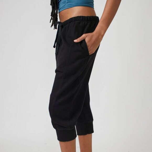 Free People Movement Best Of Cropped Slouchy Jogger Black Size Small - Picture 2 of 8